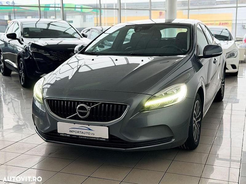 Second-hand Volvo V40 Momentum 120 CP (88 kW) 2017 Culoaregri Hatchback