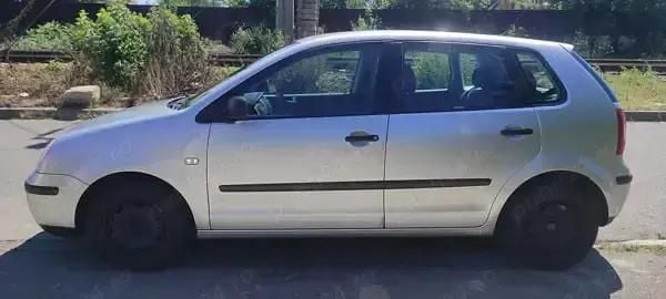 Utilizat 2004 VW Polo Hatchback | 2.200 EUR (Scump) - Imagine 1/4