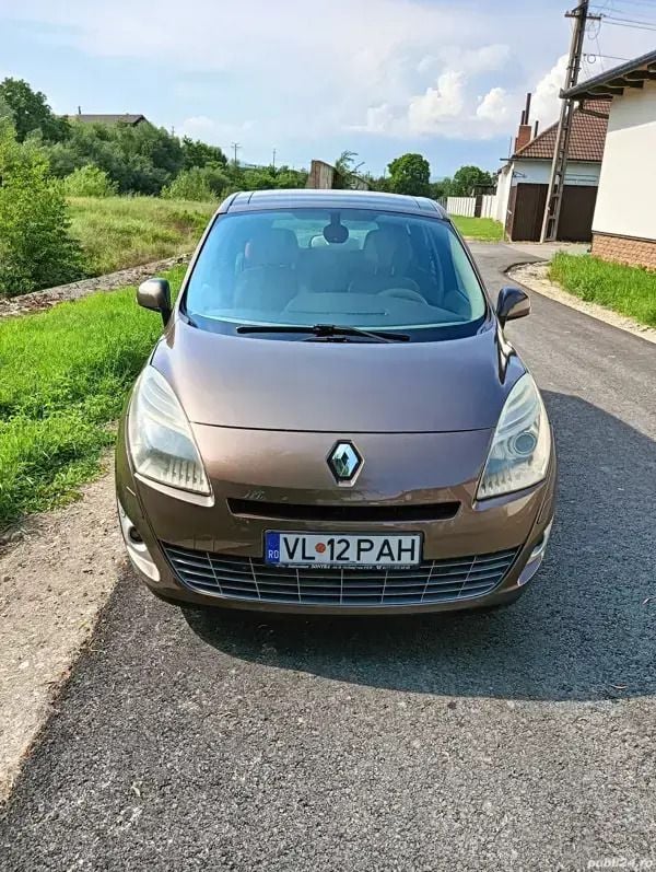 Utilizat 2009 Renault Grand Scénic III Monovolum | 2.950 EUR (Preț OK) - Imagine 1/4