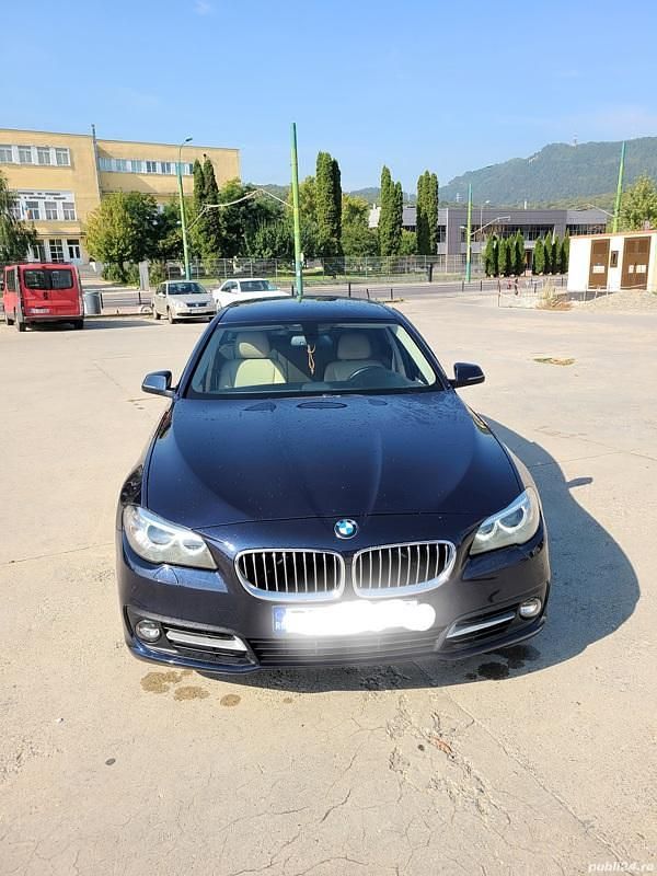 Albastru Utilizat 2015 BMW 520 Sport Line Break | 13.900 EUR (Preț bun) - Imagine 1/4