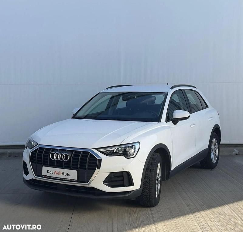Culoarealb Utilizat 2022 Audi Q3 Comfort SUV | 28.900 EUR (Preț OK) - Imagine 1/4