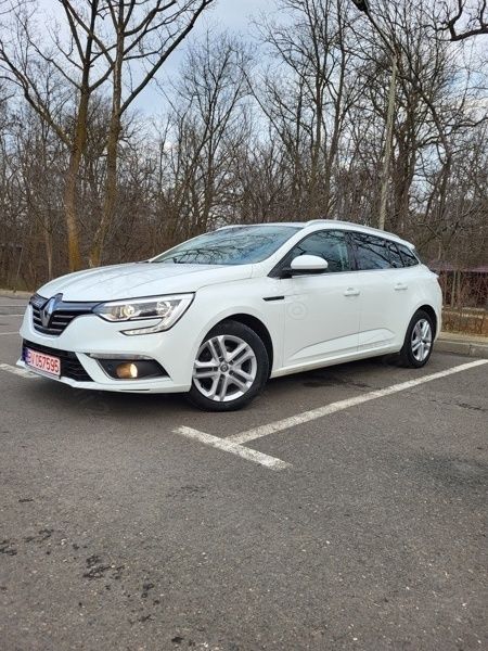 Alb Utilizat 2019 Renault Mégane IV Break | 11.400 EUR (Preț OK) - Imagine 1/4