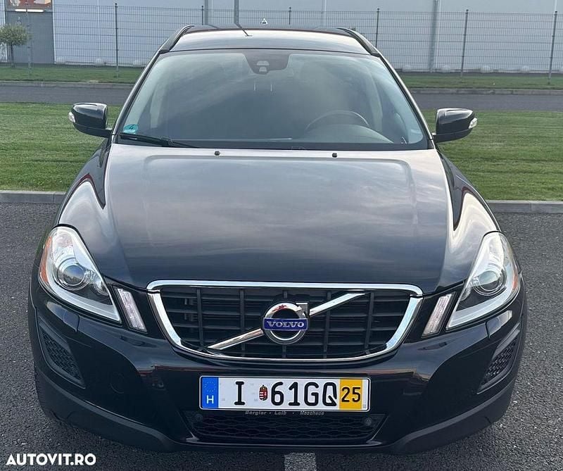 Culoarenegru Utilizat 2013 Volvo XC60 SUV | 10.300 EUR (Preț OK) - Imagine 1/4