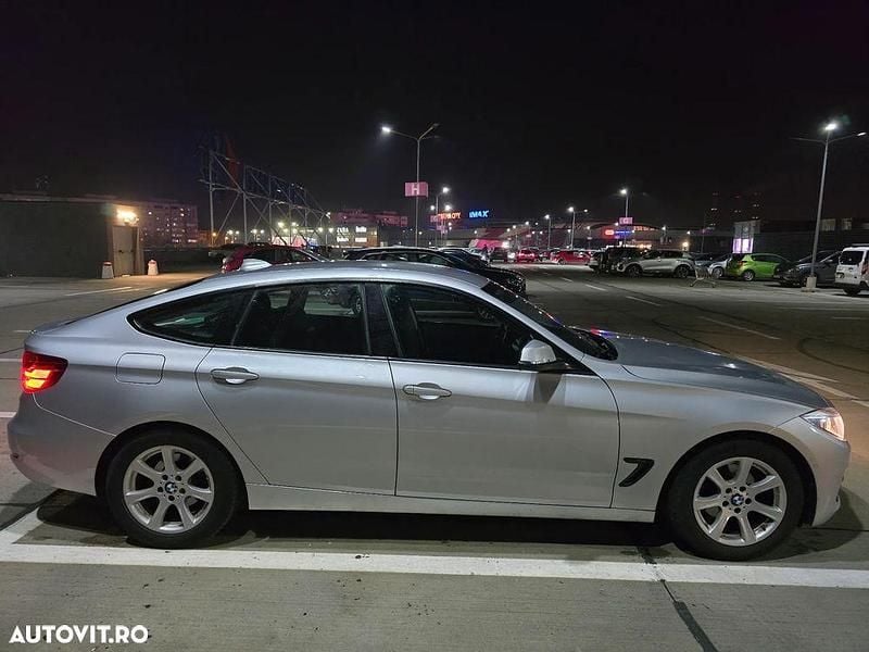 Culoareargint Utilizat 2016 BMW 320 Gran Turismo Berlinǎ | 11.500 EUR (Preț bun) - Imagine 1/4