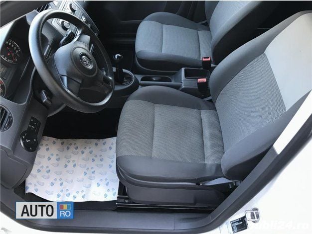 Second-hand VW Caddy 105 CP (77 kW) 2011 Alb Monovolum