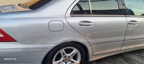 Second-hand Mercedes C200 163 CP (119 kW) 2001 Berlinǎ