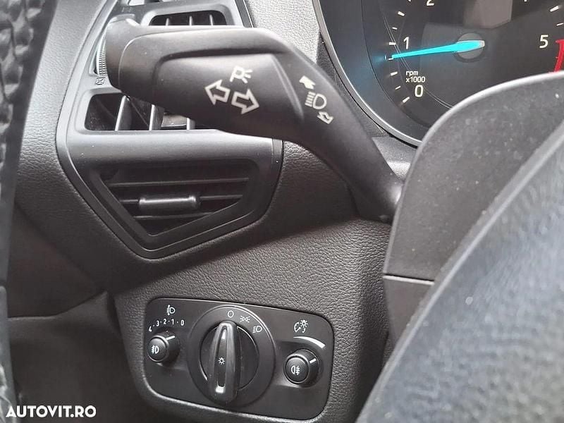 Second-hand Ford Kuga Business Edition 150 CP (110 kW) 2019 Albastru SUV