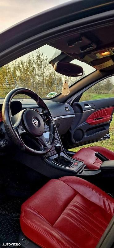 Culoarenegru Utilizat 2011 Alfa Romeo 159 Distinctive Berlinǎ | 9.000 EUR (Preț OK) - Imagine 1/4