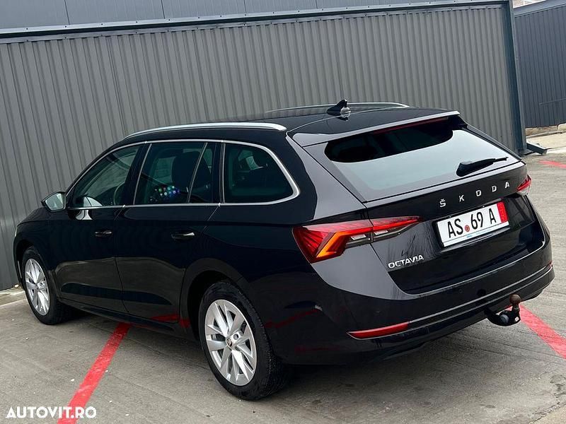 Second-hand Skoda Octavia First Edition 150 CP (110 kW) 2021 Culoarenegru Break