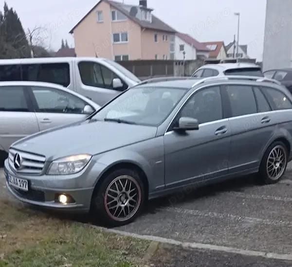 Second-hand Mercedes C200 2009