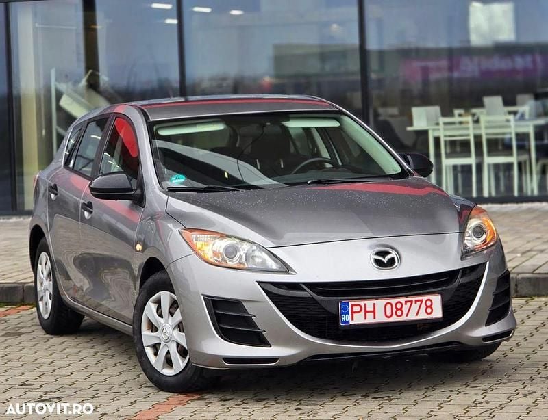 Second-hand Mazda 3 Inclusive 109 CP (80 kW) 2010 Culoareargint Hatchback