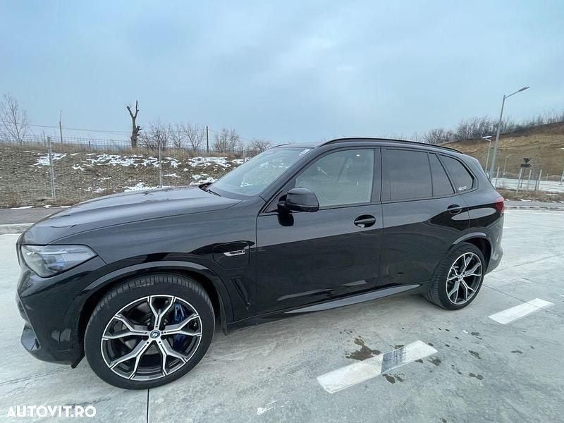 Culoarenegru Second-hand 2022 BMW X5 SUV | 42.500 EUR - Imagine 1/4
