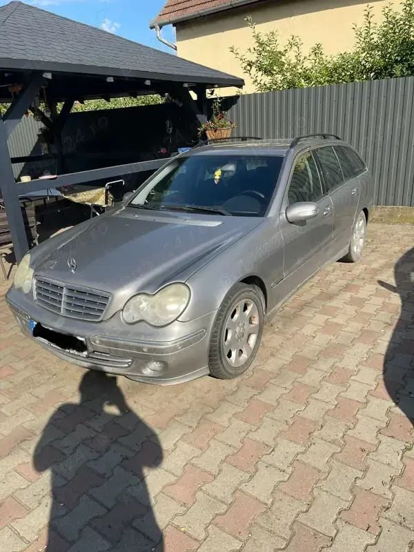Utilizat 2005 Mercedes C220 Break | 1.700 EUR (Preț OK) - Imagine 1/4