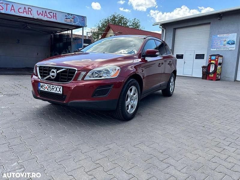 Culoarerosu Utilizat 2013 Volvo XC60 Momentum SUV | 11.700 EUR (Preț bun) - Imagine 1/4