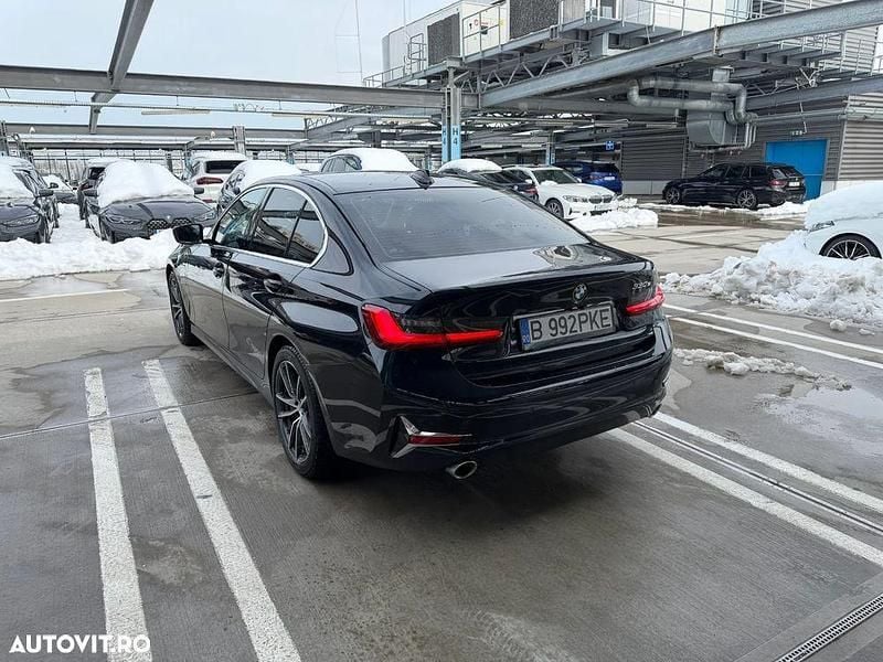 Second-hand BMW 330e Luxury Line 292 CP (214 kW) 2020 Culoarenegru Berlinǎ