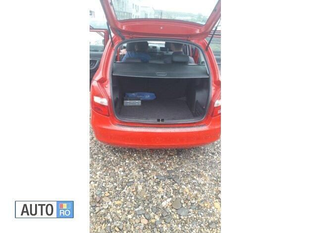 Second-hand Skoda Fabia 75 CP (55 kW) 2012 Rosu Hatchback