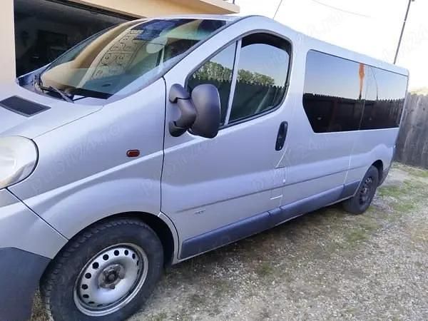 Second-hand Opel Vivaro 135 CP (99 kW) 2015 Gri Monovolum