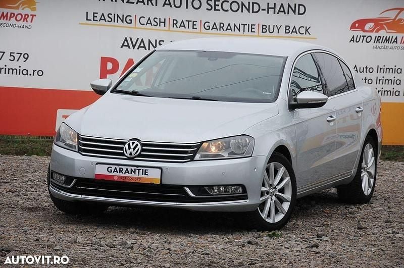 Gri Utilizat 2013 VW Passat Berlinǎ | 9.490 EUR (Preț OK) - Imagine 1/4