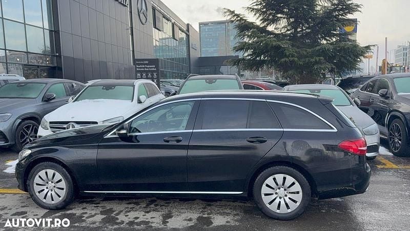 Second-hand Mercedes C220 Avantgarde 170 CP (125 kW) 2014 Culoarenegru Break