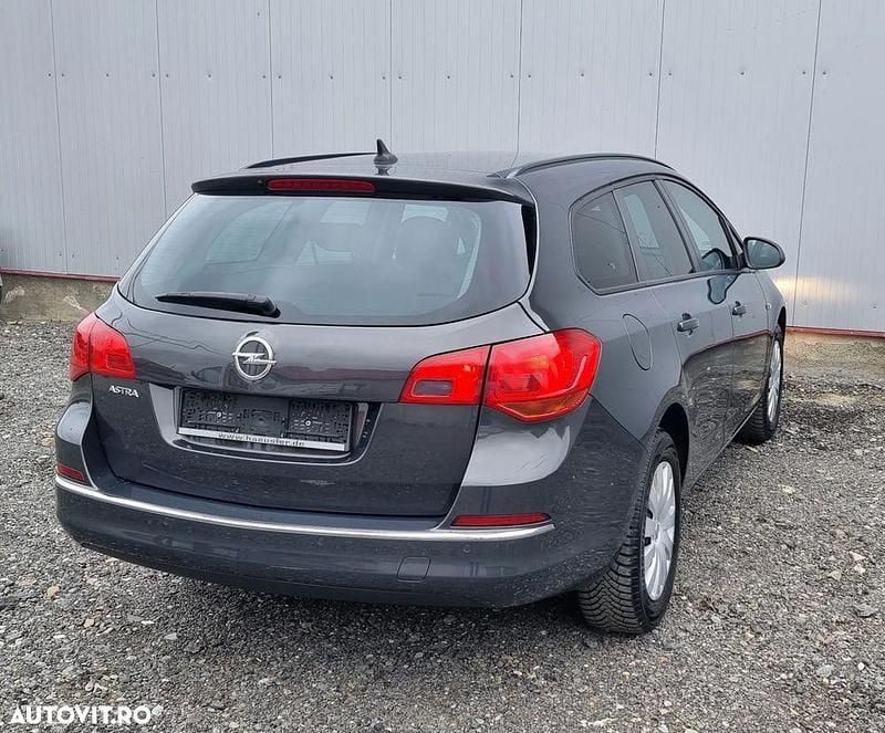 Second-hand Opel Astra Edition 136 CP (100 kW) 2016 Gri Hatchback