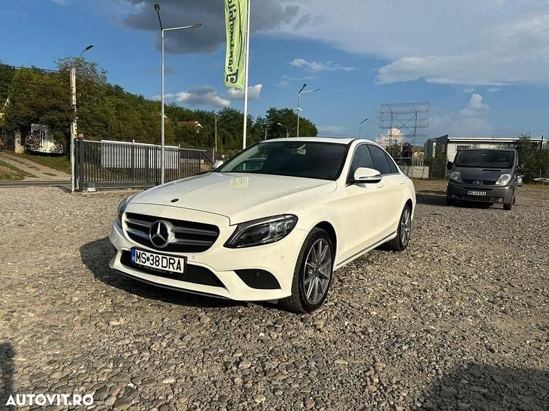 Culoarealb Utilizat 2019 Mercedes C200 Avantgarde Berlinǎ | 24.503 EUR - Imagine 1/4