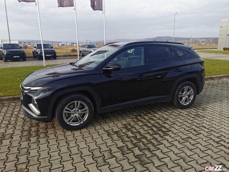 Negru Utilizat 2022 Hyundai Tucson Style SUV | 23.500 EUR (Scump) - Imagine 1/4