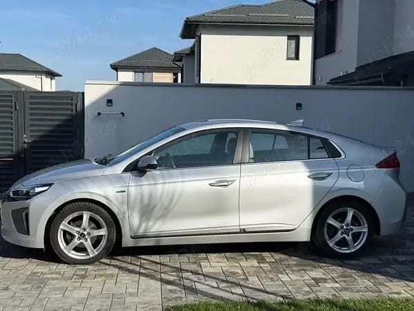 Utilizat 2018 Hyundai Ioniq Premium Hatchback | 15.200 EUR (Preț OK) - Imagine 1/4