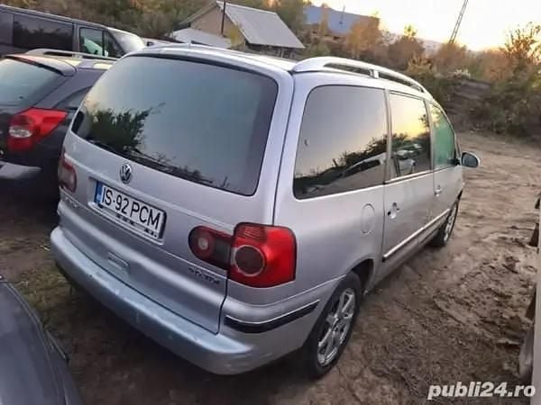 Second-hand VW Sharan 150 CP (110 kW) 2009 Monovolum