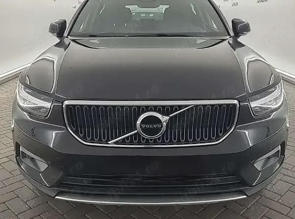 Negru Utilizat 2020 Volvo XC40 Momentum SUV | 20.900 EUR (Puțin scump) - Imagine 1/4