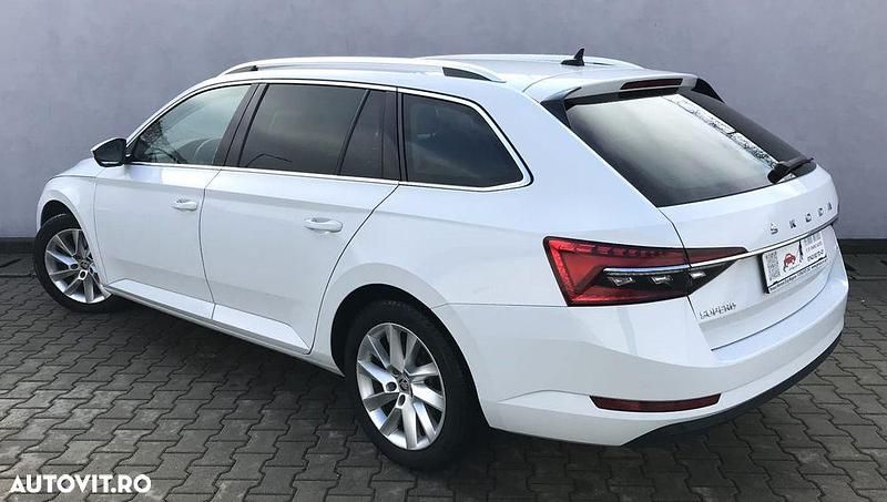 Second-hand Skoda Superb Style 200 CP (147 kW) 2022 Culoarealb Break