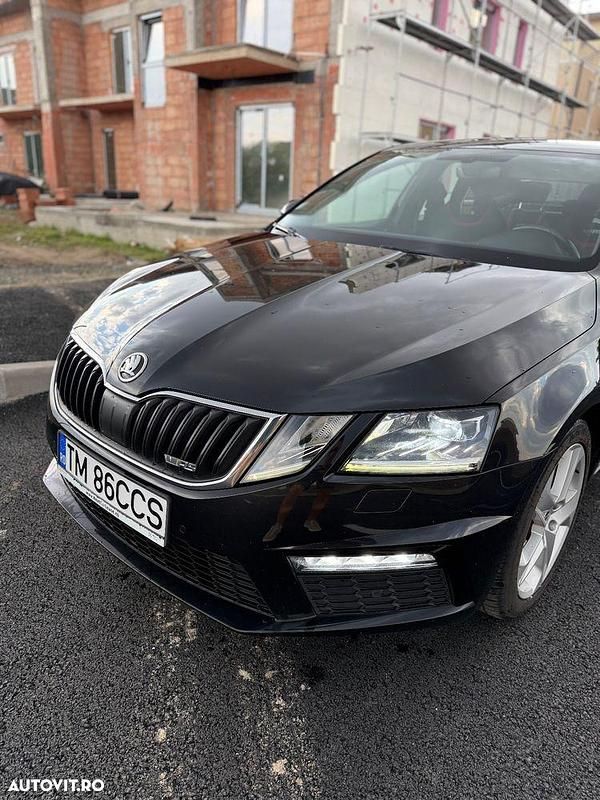Culoarenegru Utilizat 2017 Skoda Octavia RS Hatchback | 16.550 EUR (Preț OK) - Imagine 1/4