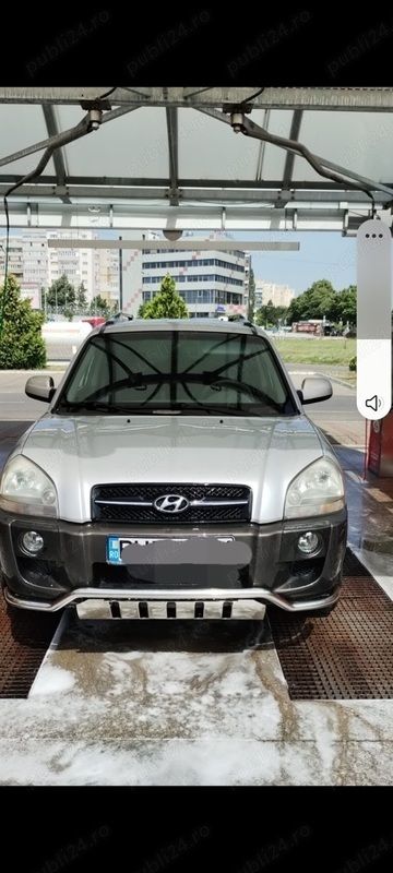 Gri Utilizat 2006 Hyundai Tucson SUV | 4.990 EUR (Scump) - Imagine 1/4
