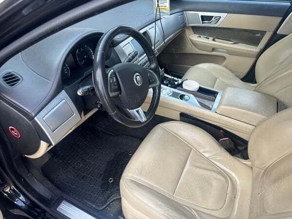 Utilizat 2013 Jaguar XF Berlinǎ | 9.500 EUR (Preț OK) - Imagine 1/4