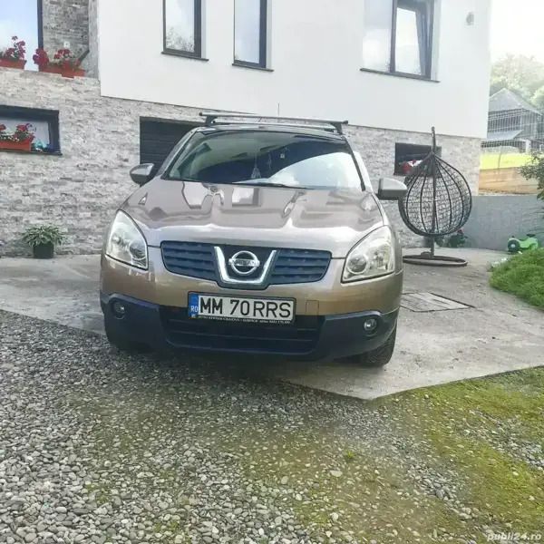 Bej Utilizat 2008 Nissan Qashqai Visia SUV | 4.200 EUR (Preț bun) - Imagine 1/4