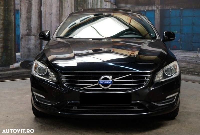 Negru Utilizat 2014 Volvo V60 Summum Break | 10.188 EUR (Preț OK) - Imagine 1/4