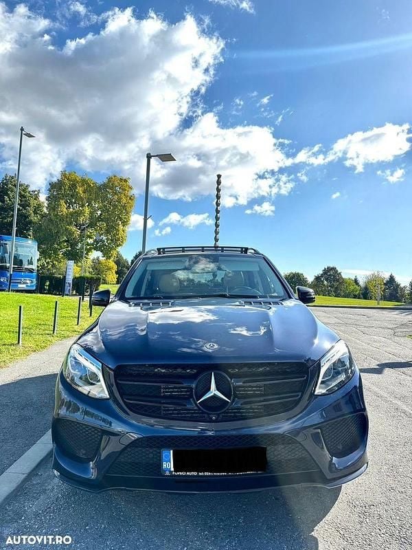 Culoarealbastru Utilizat 2018 Mercedes GLE350 SUV | 29.900 EUR (Preț bun) - Imagine 1/4