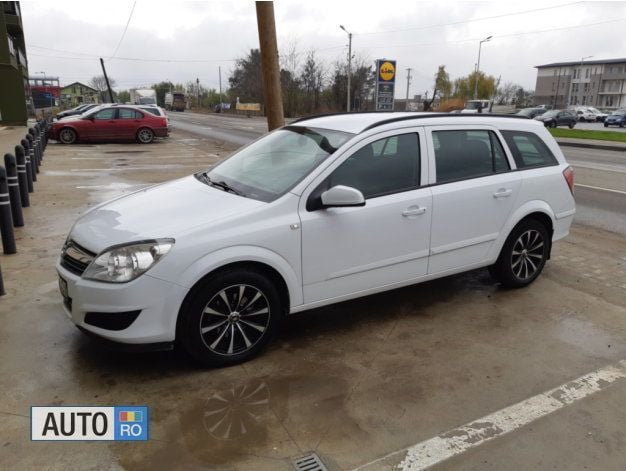 Second-hand Opel Astra 110 CP (80 kW) 2009 Alb Break