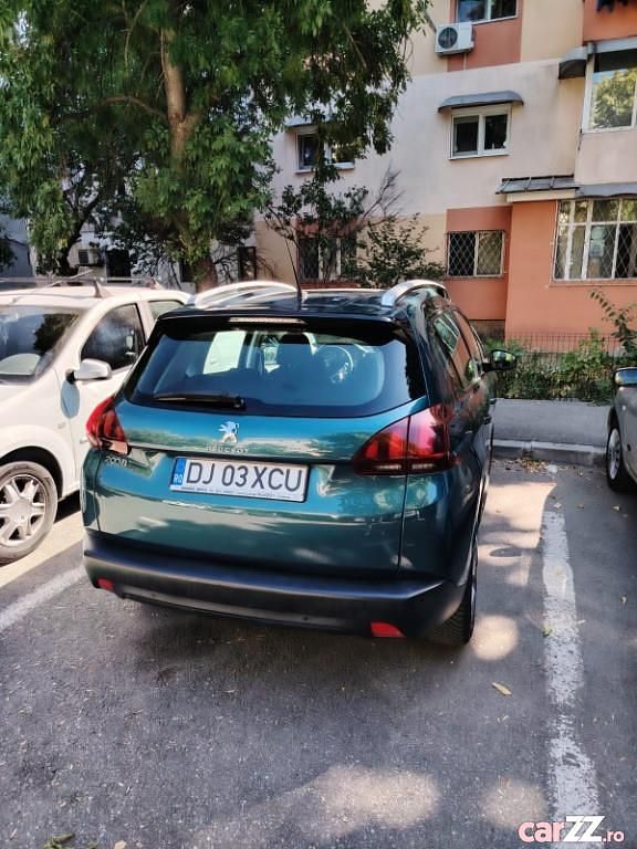Second-hand Peugeot 2008 130 CP (95 kW) 2019 Verde SUV