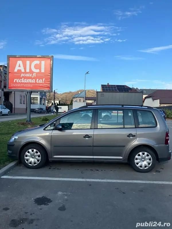Utilizat 2009 VW Touran Cross Monovolum | 3.750 EUR - Imagine 1/4