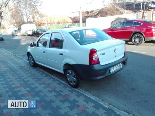 Second-hand Dacia Logan 75 CP (55 kW) 2011 Alb Berlinǎ