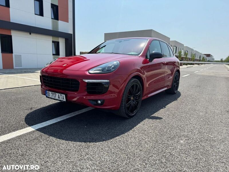 Rosu Utilizat 2015 Porsche Cayenne SUV | 33.500 EUR - Imagine 1/4