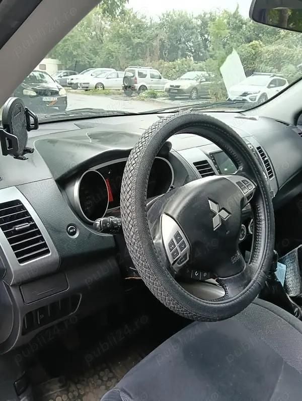 Utilizat 2007 Mitsubishi Outlander SUV | 4.050 EUR - Imagine 1/4