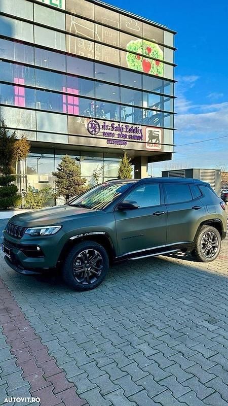 Verde Utilizat 2022 Jeep Compass 80th Anniversary SUV | 25.420 EUR (Preț OK) - Imagine 1/4