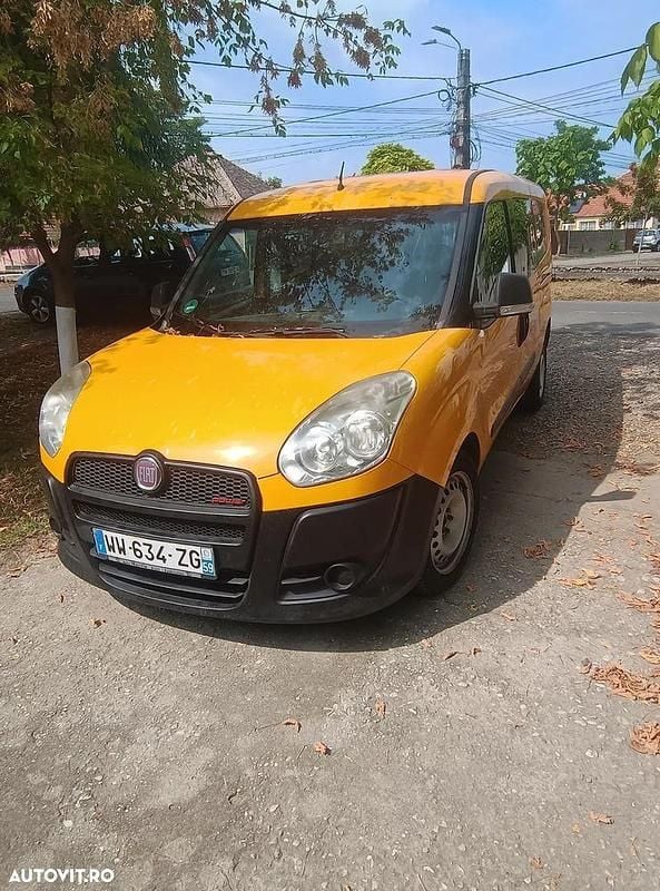 Culoareportocaliu Utilizat 2012 Fiat Doblò Monovolum | 4.500 EUR (Preț bun) - Imagine 1/4
