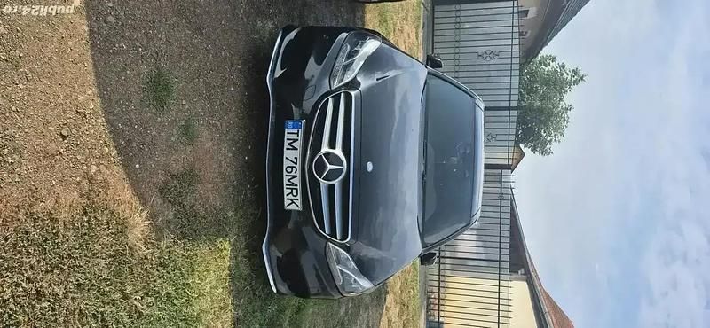 Negru Utilizat 2014 Mercedes E250 Berlinǎ | 13.300 EUR (Preț bun) - Imagine 1/4