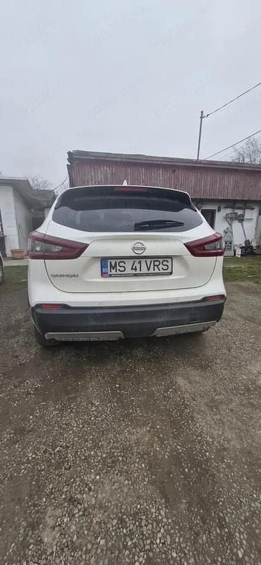 Second-hand Nissan Qashqai 138 CP (101 kW) 2021 Alb SUV