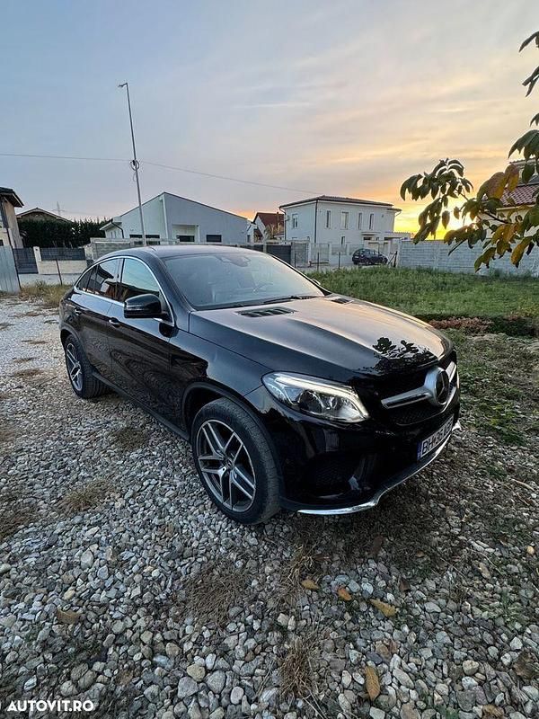 Negru Utilizat 2019 Mercedes GLE350 AMG line Coupe | 42.999 EUR (Preț OK) - Imagine 1/4