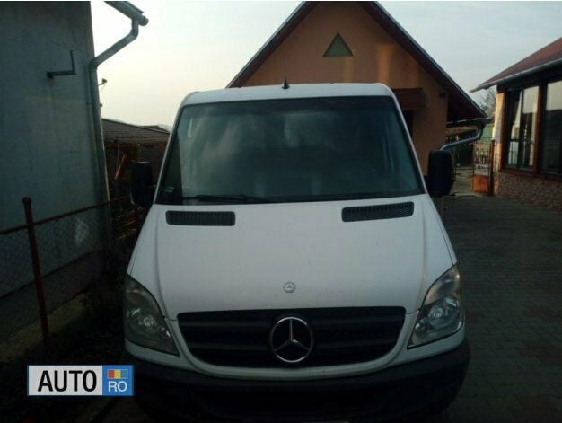 Alb Utilizat 2011 Mercedes Sprinter Van | 8.500 EUR (Preț bun) - Imagine 1/4