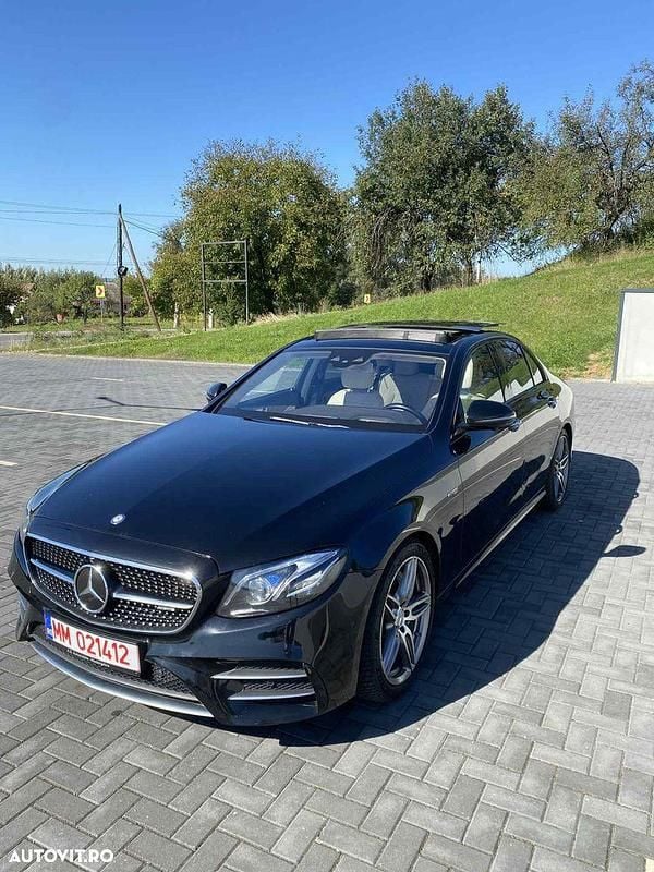 Culoarenegru Utilizat 2017 Mercedes E43 AMG AMG Berlinǎ | 33.500 EUR - Imagine 1/4