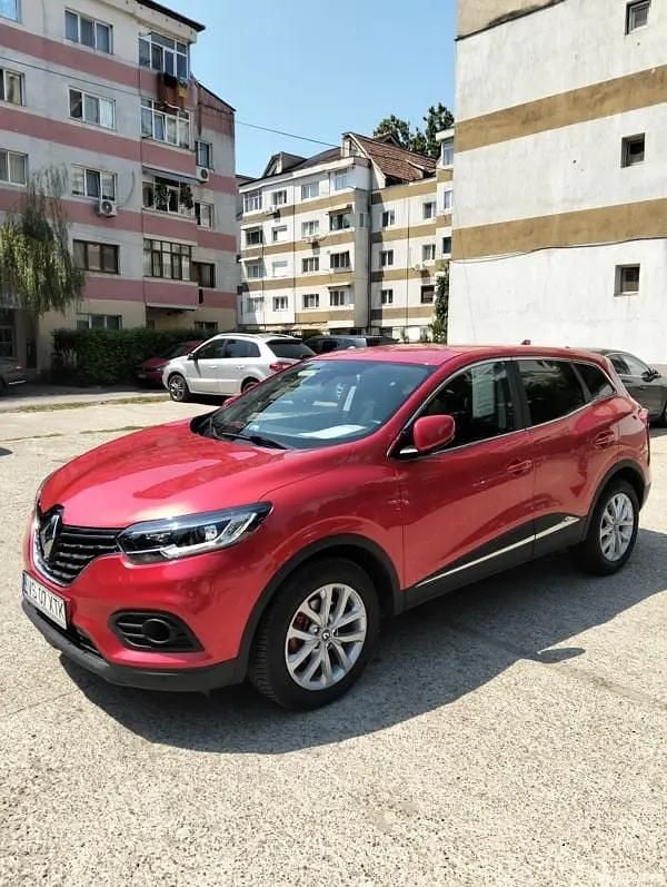 Utilizat 2022 Renault Kadjar SUV | 16.800 EUR (Puțin scump) - Imagine 1/4